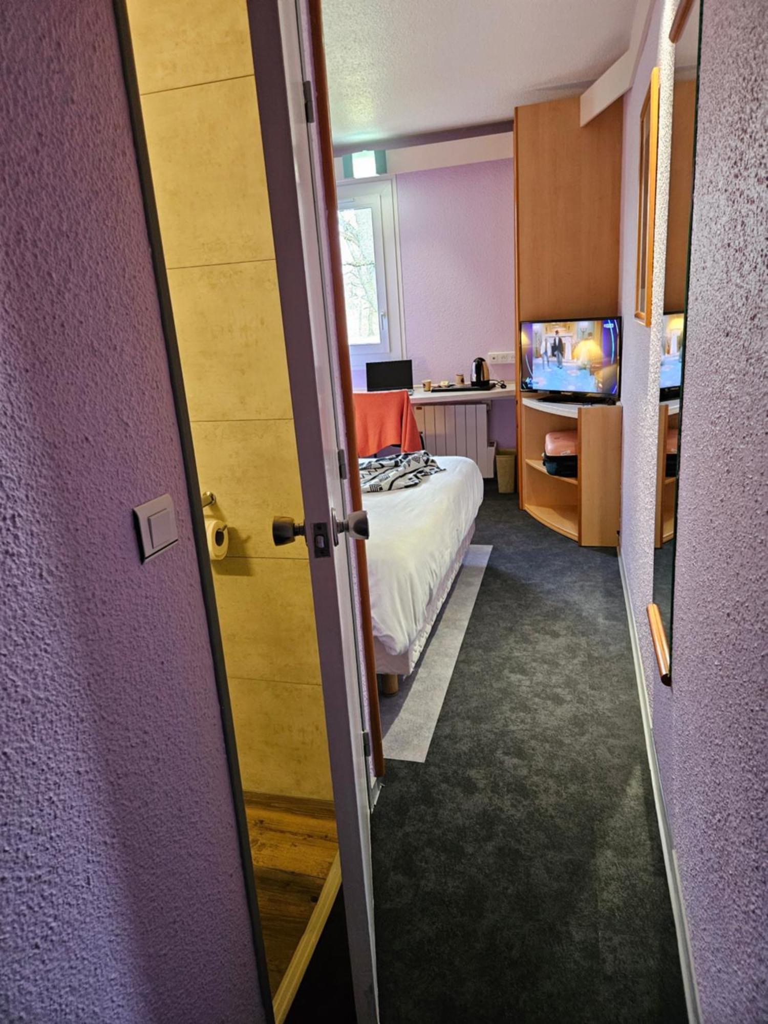 Hotel Bonanite Villers-Cotterêts Exteriör bild